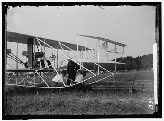 File:WRIGHT FLIGHTS, FORT MYER, VA, JULY 1909 - PUTTING PLANE ON LAUNCHING RAIL LCCN2016863807.jpg