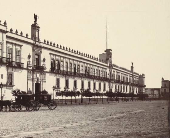 Recorte cinematográfico do Palacio Nacional (mesma fonte da cena 5)